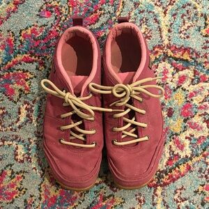 Quechua Women's Burgundy Sneakers